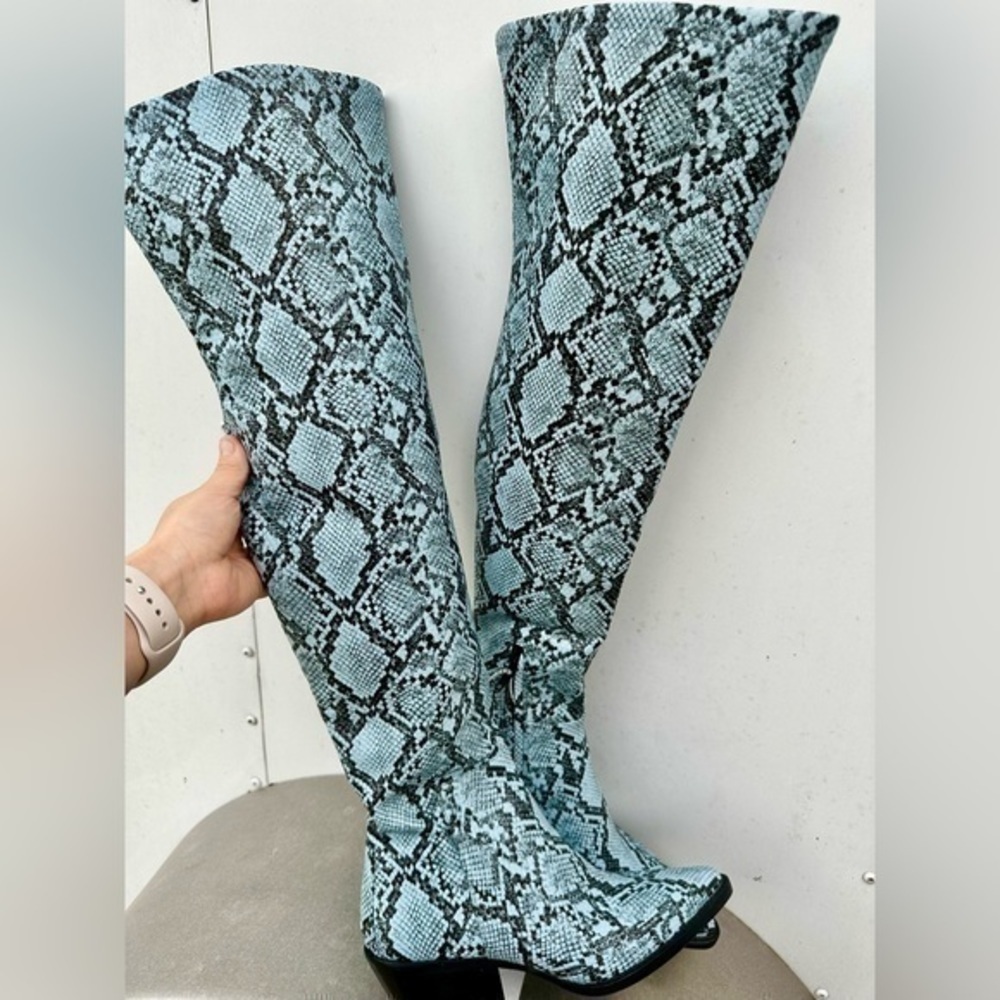 Gianni Bini Alyiraa Snake Print Stretch Over-The-Knee Block Heel Boots - Picture 5 of 11